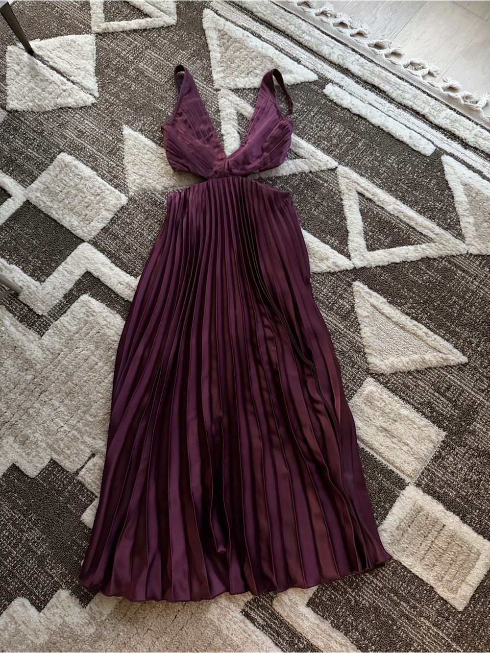 A&F cutout pleated midi dress XSP